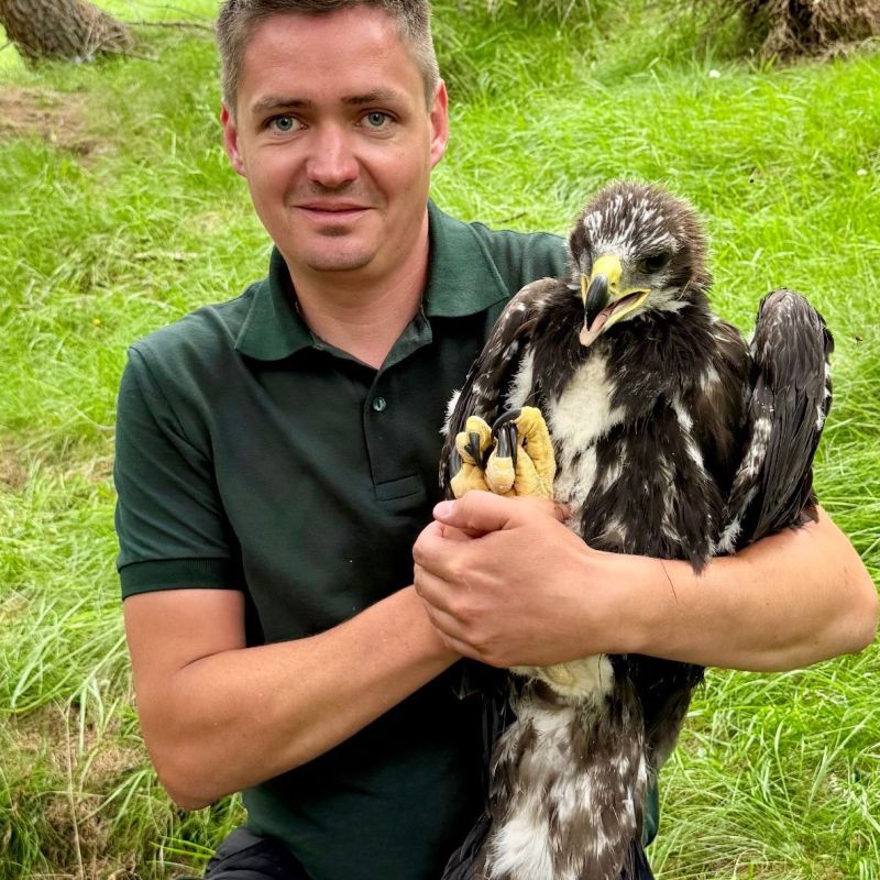 Gerald Lesacher, Nationalpark-Ranger und Wildtierhüter, begleitete und unterstützte das Projekt tatkräftig im Gelände (Foto Lucas Landolfi).